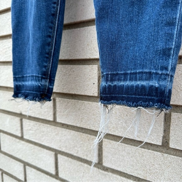 SPANX Distressed Skinny Jeans Medium Wash - Picture 6 of 13